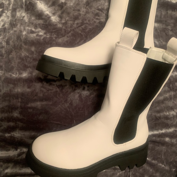 Black X White chunky heel booties - Picture 4 of 6
